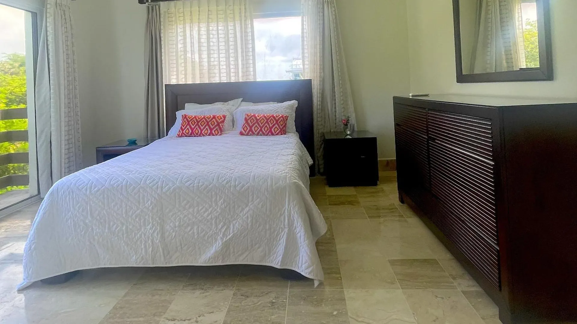 New! Chic Beach Condo At Punta Cana